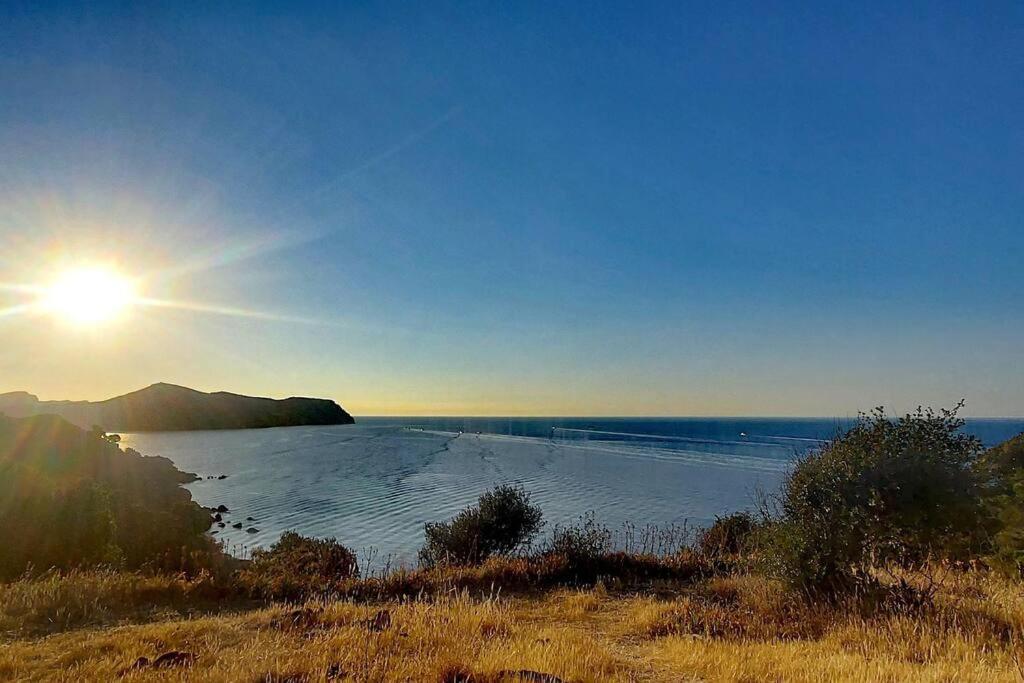 Sunsetmare Vacational Apartment Росас Экстерьер фото