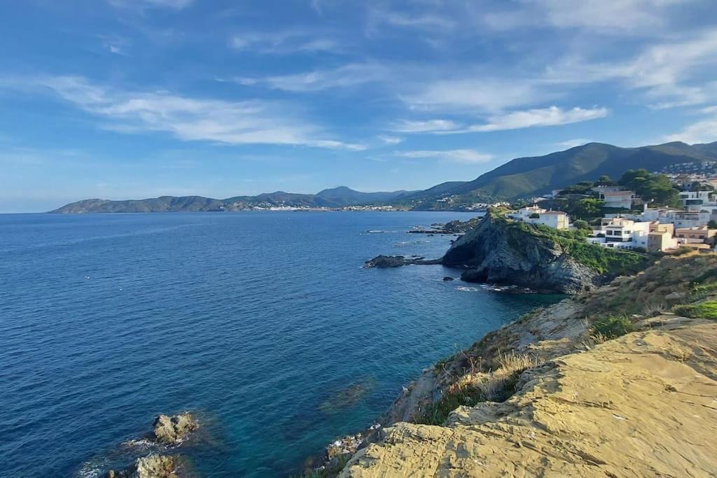 Sunsetmare Vacational Apartment Росас Экстерьер фото