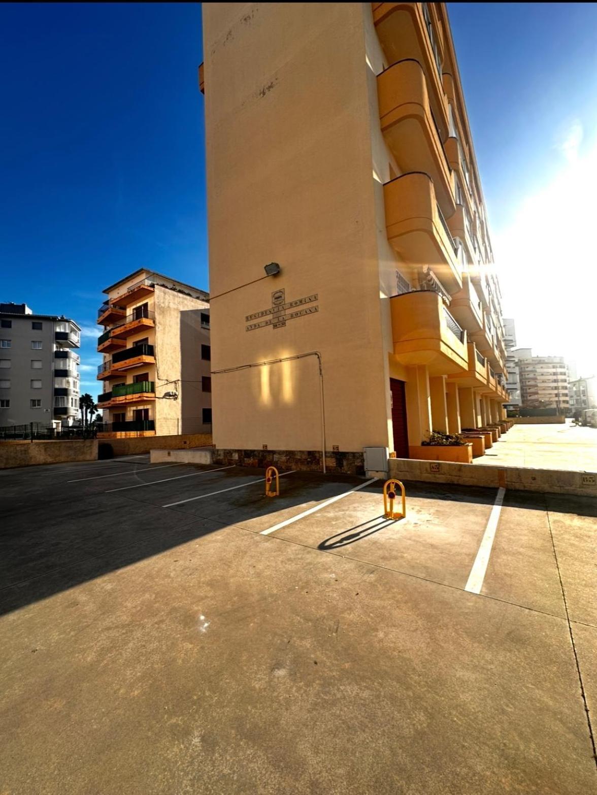 Sunsetmare Vacational Apartment Росас Экстерьер фото